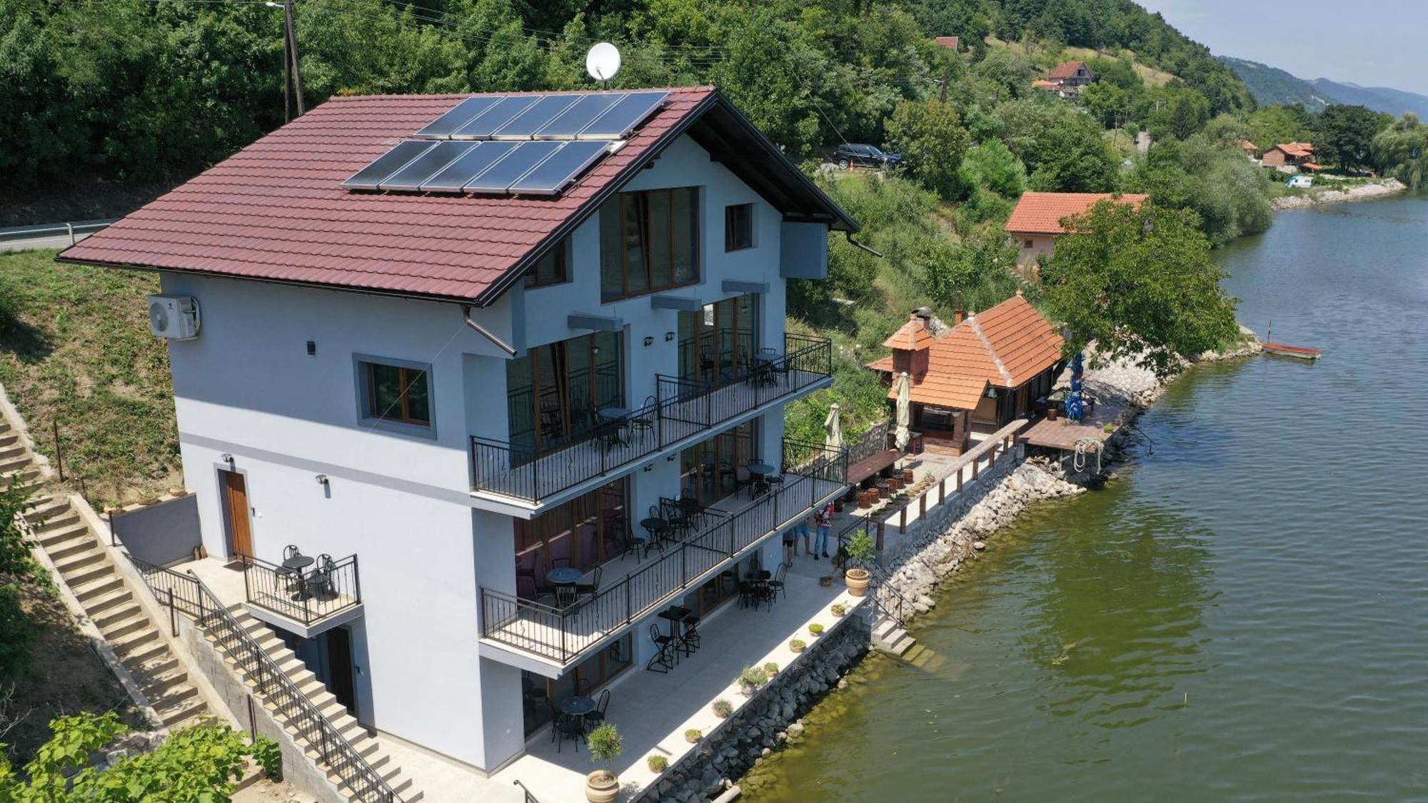 Dunavska Vila Milosavljevic Donji Milanovac Eksteriør bilde